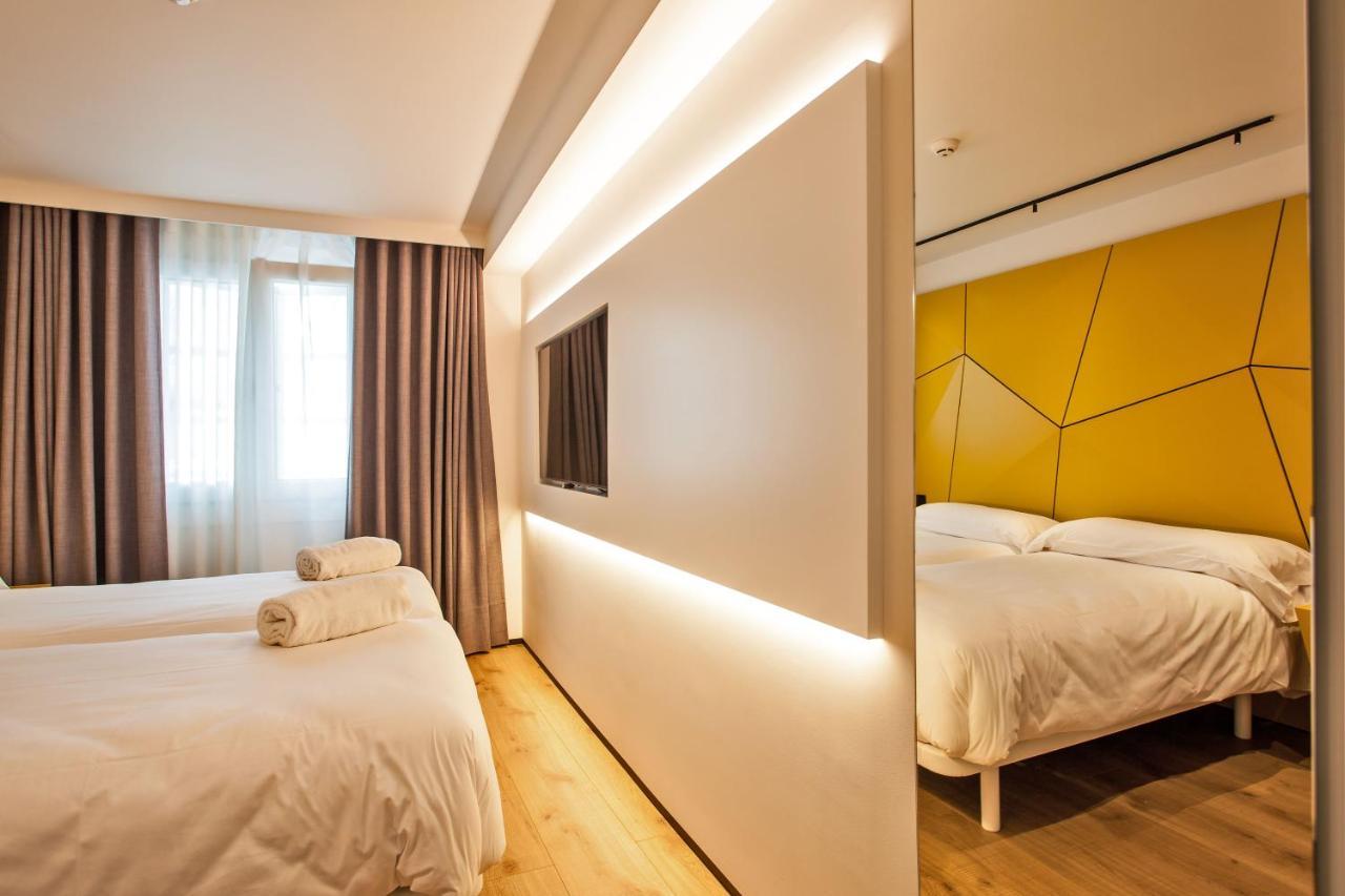 Hotel Plaza Obradoiro By Bossh! Hotels サンティアゴ・デ・コンポステーラ エクステリア 写真